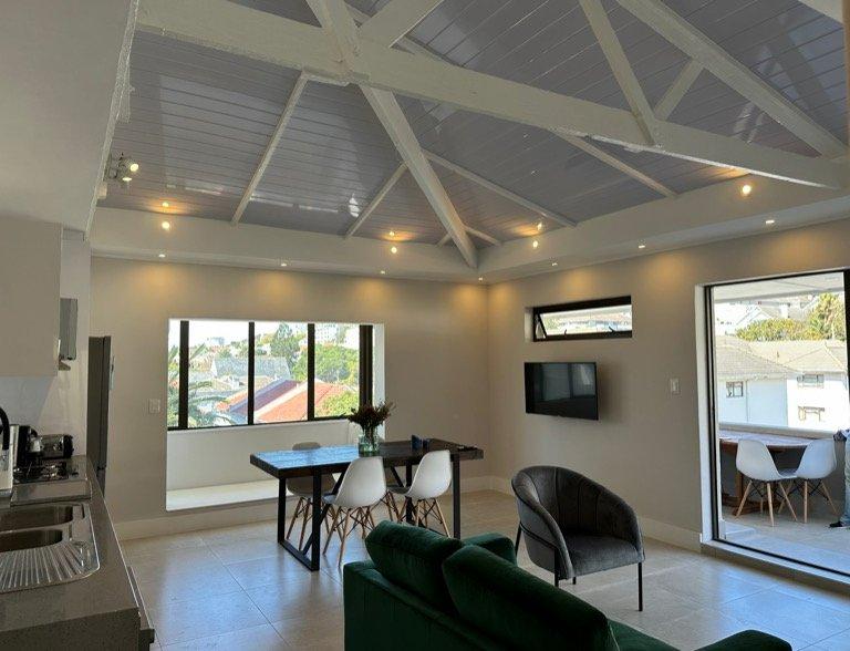 1 Bedroom Property for Sale in Sea Point Western Cape